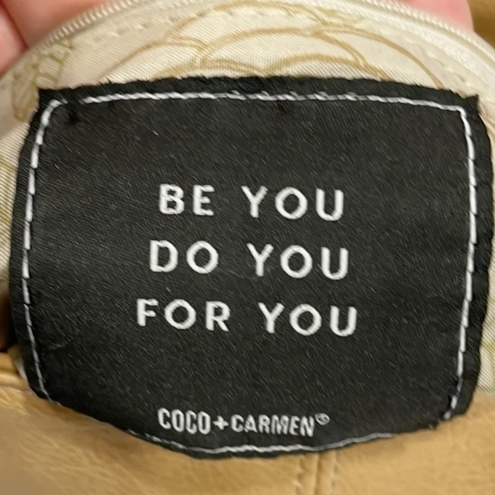 Coco + Carmen Giana Messenger Bag Shoulder Crossbody Tan Vegan‎ Faux Leather